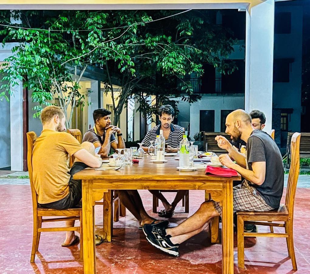 Hotel Summer Haven Polonnaruwa Buitenkant foto